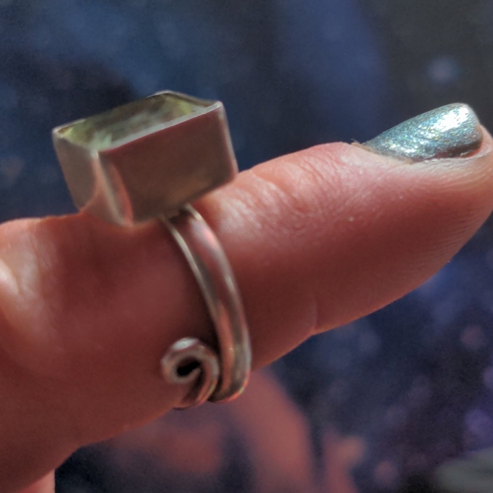 Beautiful Solid 925 Handmade Vintage Ring - image 4